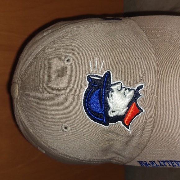 University of Wisconsin Platteville Pioneers Hat Russell Athletics Embroidered - Picture 2 of 11